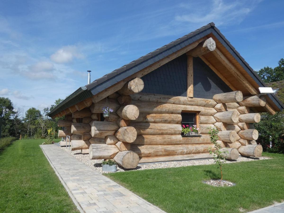 Naturstammhaus Tollensesee Groß Nemerow Dış mekan fotoğraf