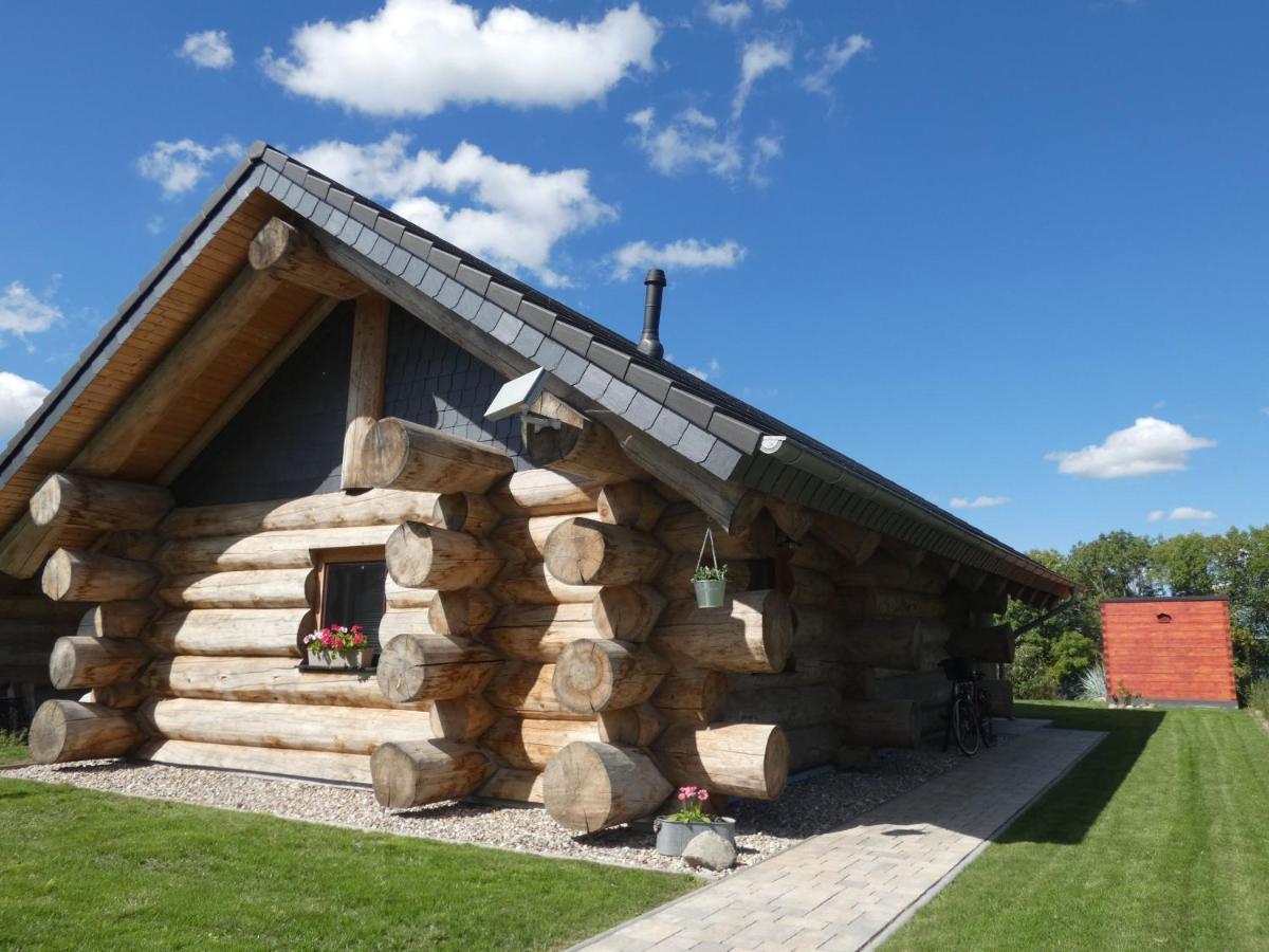 Naturstammhaus Tollensesee Groß Nemerow Dış mekan fotoğraf