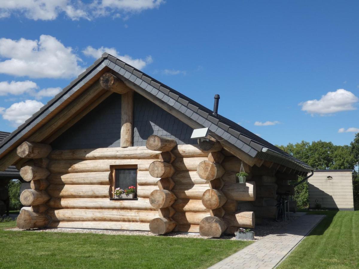Naturstammhaus Tollensesee Groß Nemerow Dış mekan fotoğraf